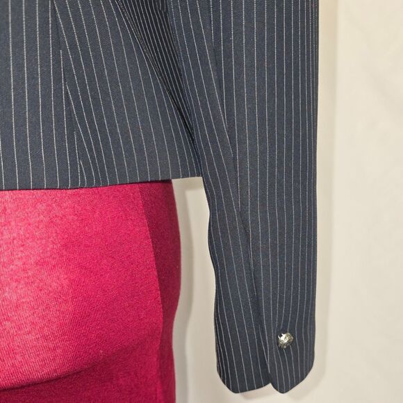 Tahari Four Button Pin Striped Blazer Size 4 Petite - Picture 9 of 11